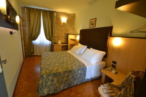  Hotel Il Castello  Ассизи